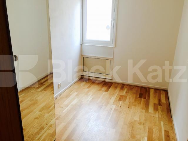 			UNDER OFFER, 3 Bedroom, 1 bath, 1 reception Flat			 Victoria Rise, Clapham Common